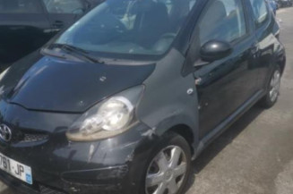 Leve vitre electrique avant gauche TOYOTA AYGO 1