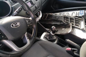 Pretensionneur de ceinture avant droit KIA RIO 3