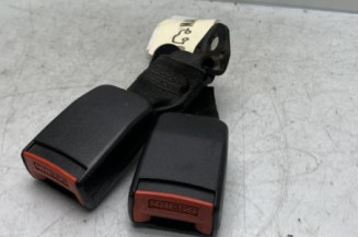 Attache ceinture arriere droit RENAULT CLIO 1