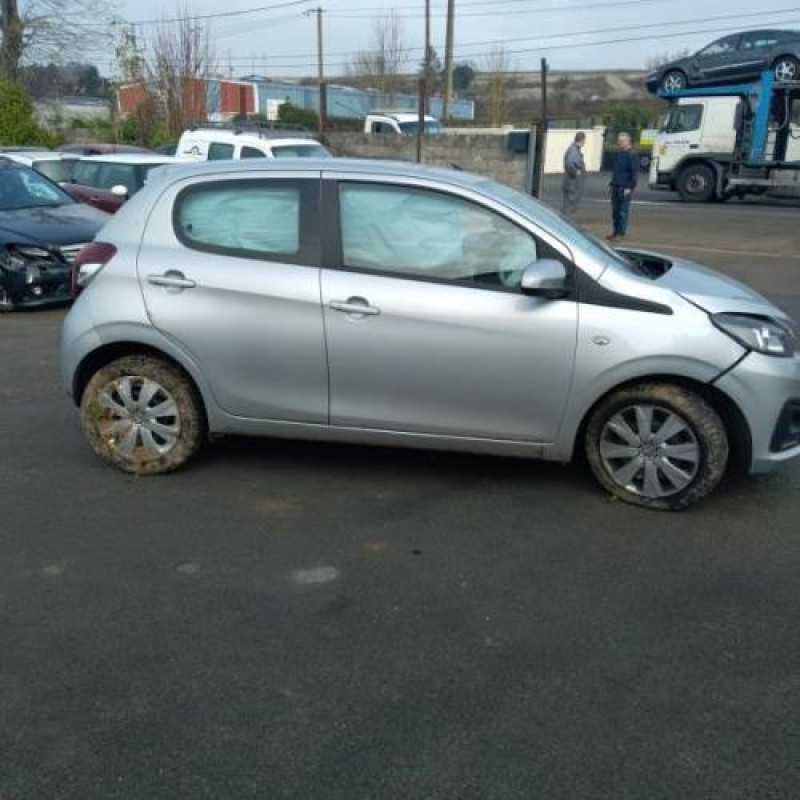 Fermeture de capot PEUGEOT 108 Photo n°5