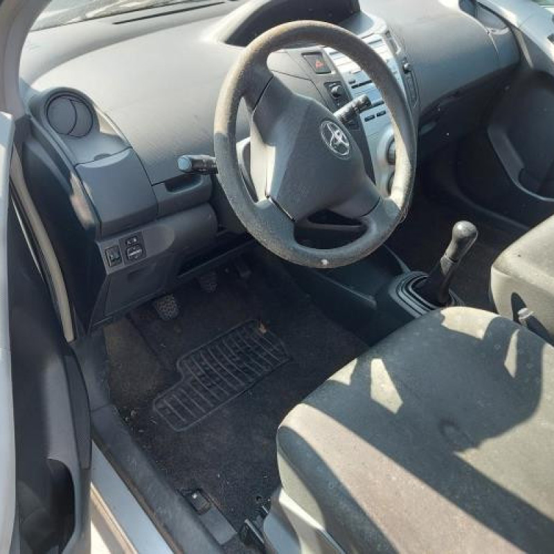 Poignee interieur arriere droit TOYOTA YARIS 2 Photo n°12