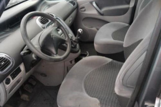 Poignee interieur arriere droit CITROEN XSARA PICASSO