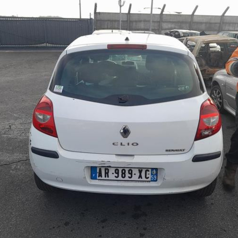 Boitier UCH RENAULT CLIO 3 Photo n°5