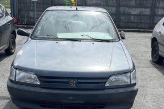 Pare choc arriere PEUGEOT 306