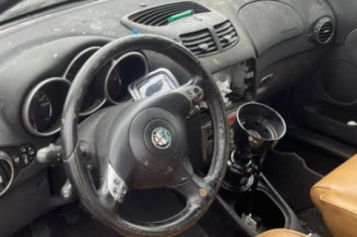 Pretensionneur de ceinture avant gauche ALFA ROMEO 147