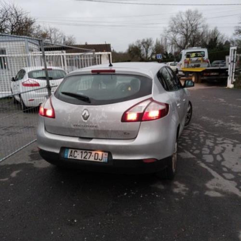 Pretensionneur de ceinture arriere gauche RENAULT MEGANE 3 Photo n°9