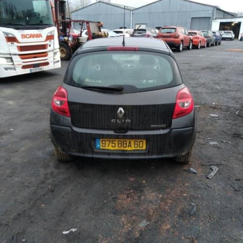 Boitier UCH RENAULT CLIO 3 Photo n°6