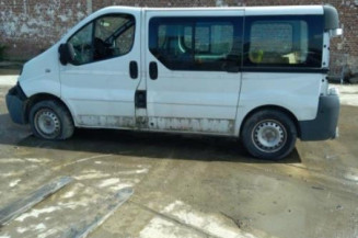 Poignee porte laterale gauche RENAULT TRAFIC 2