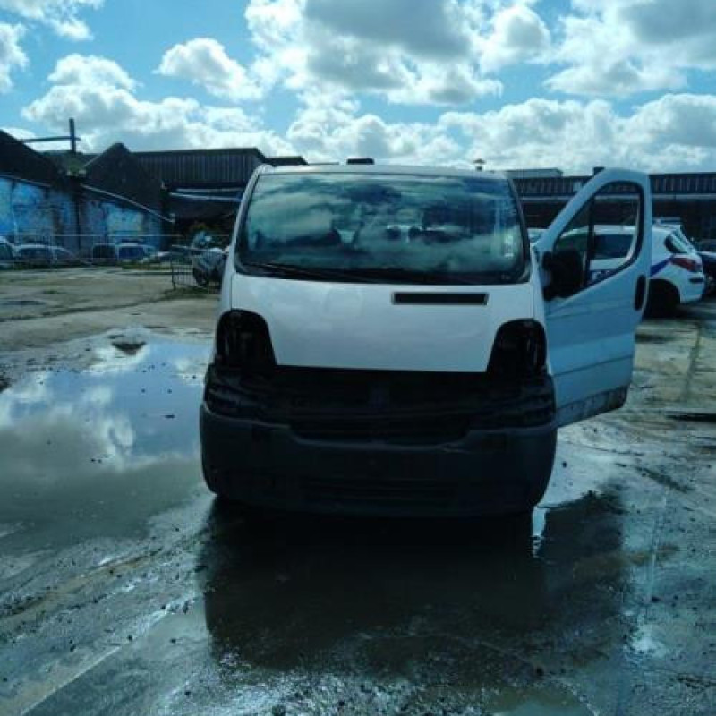 Poignee interieur porte laterale gauche RENAULT TRAFIC 2 Photo n°4