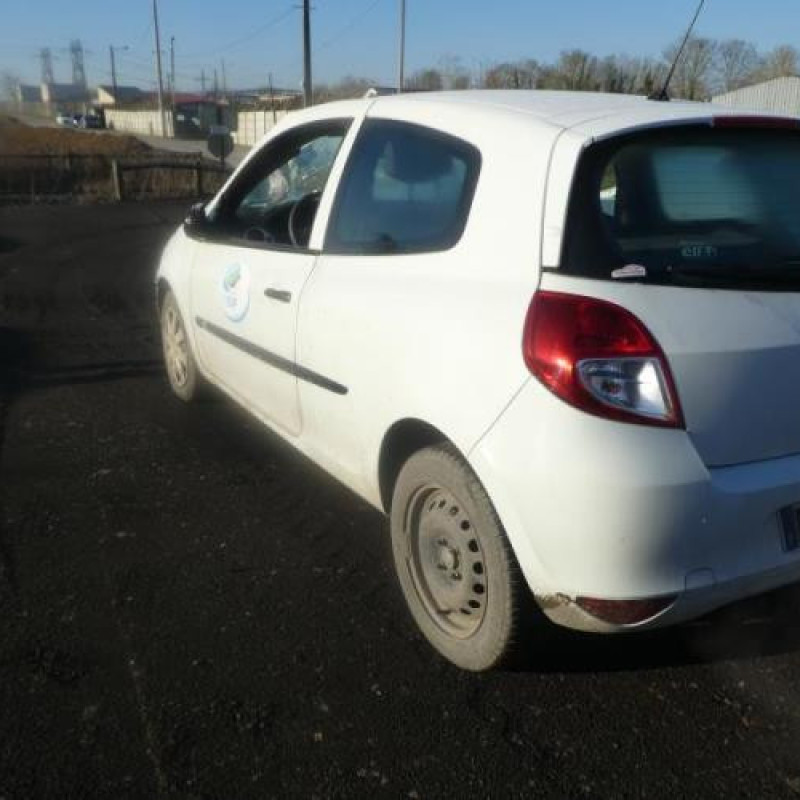 Boitier UCH RENAULT CLIO 3 Photo n°7