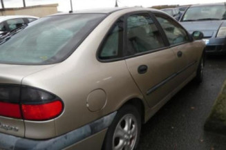 Interrupteur de leve vitre avant gauche RENAULT LAGUNA 1