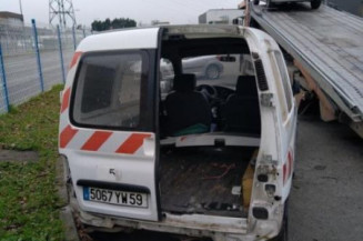 Porte de coffre gauche PEUGEOT PARTNER 1