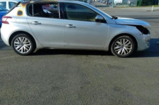 Pare boue arriere droit PEUGEOT 308 2