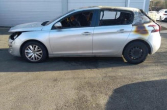 Pare boue arriere droit PEUGEOT 308 2