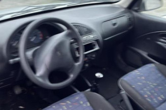 Poignee interieur avant droit CITROEN SAXO