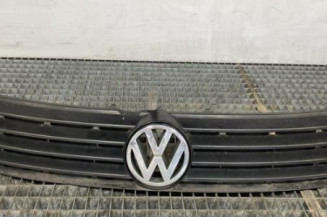 Calandre VOLKSWAGEN PASSAT 4