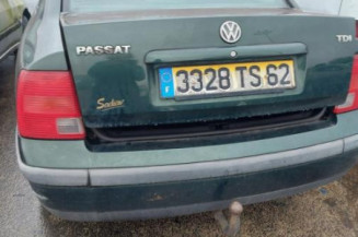 Calandre VOLKSWAGEN PASSAT 4