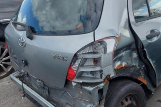 Poignee porte avant droit TOYOTA YARIS 2