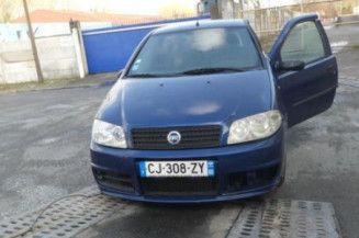 Malle/Hayon arriere FIAT PUNTO 2