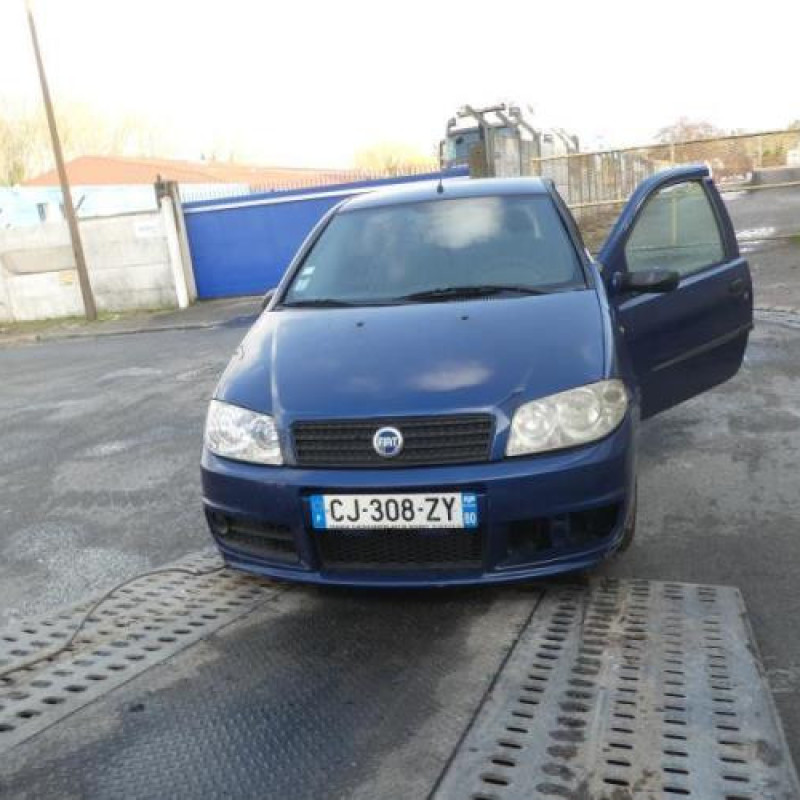 Malle/Hayon arriere FIAT PUNTO 2 Photo n°6