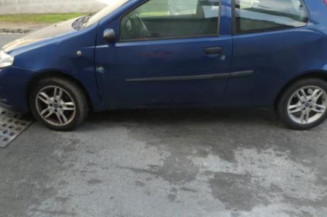 Malle/Hayon arriere FIAT PUNTO 2