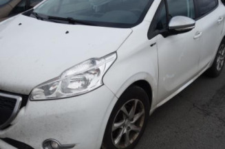 Moteur essuie glace avant PEUGEOT 208 1