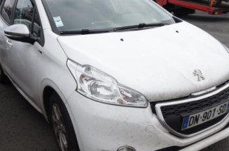 Moteur essuie glace avant PEUGEOT 208 1