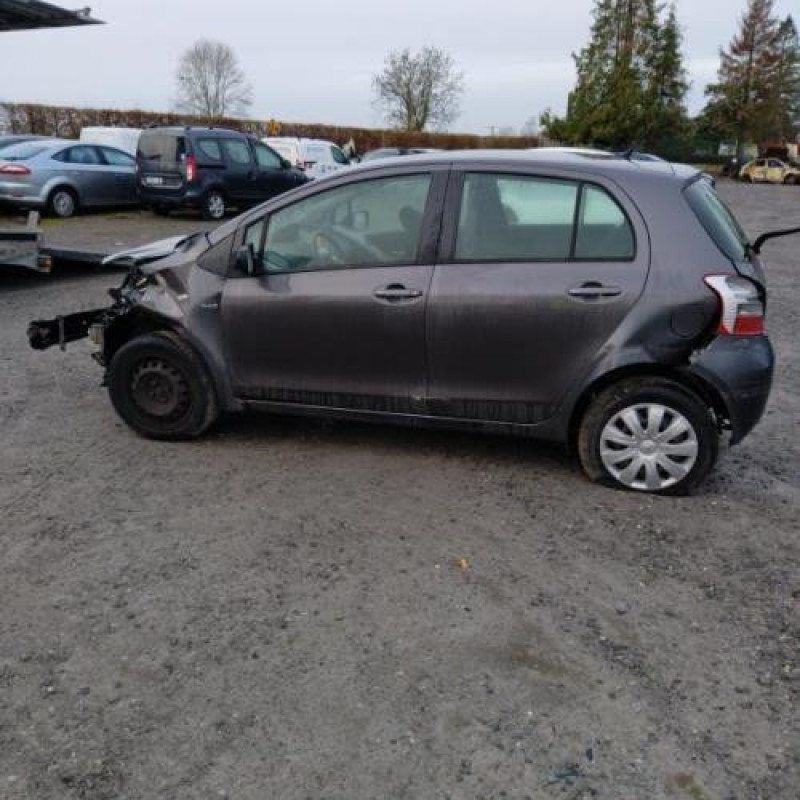 Moteur TOYOTA YARIS 2 Photo n°3