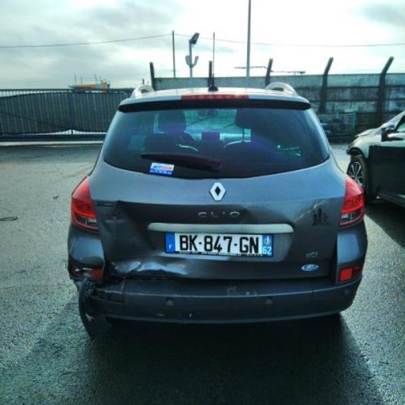 Ecran GPS RENAULT CLIO 3 Photo n°6