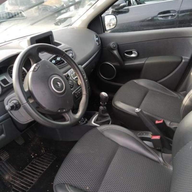 Ecran GPS RENAULT CLIO 3 Photo n°8