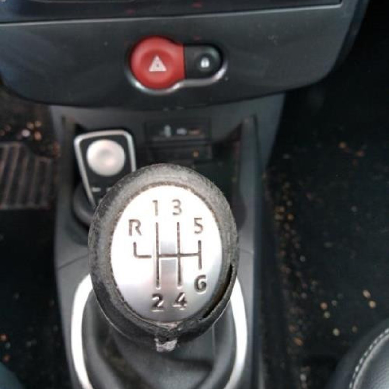 Ecran GPS RENAULT CLIO 3 Photo n°9