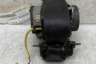 Pretensionneur de ceinture avant gauche VOLKSWAGEN GOLF 5