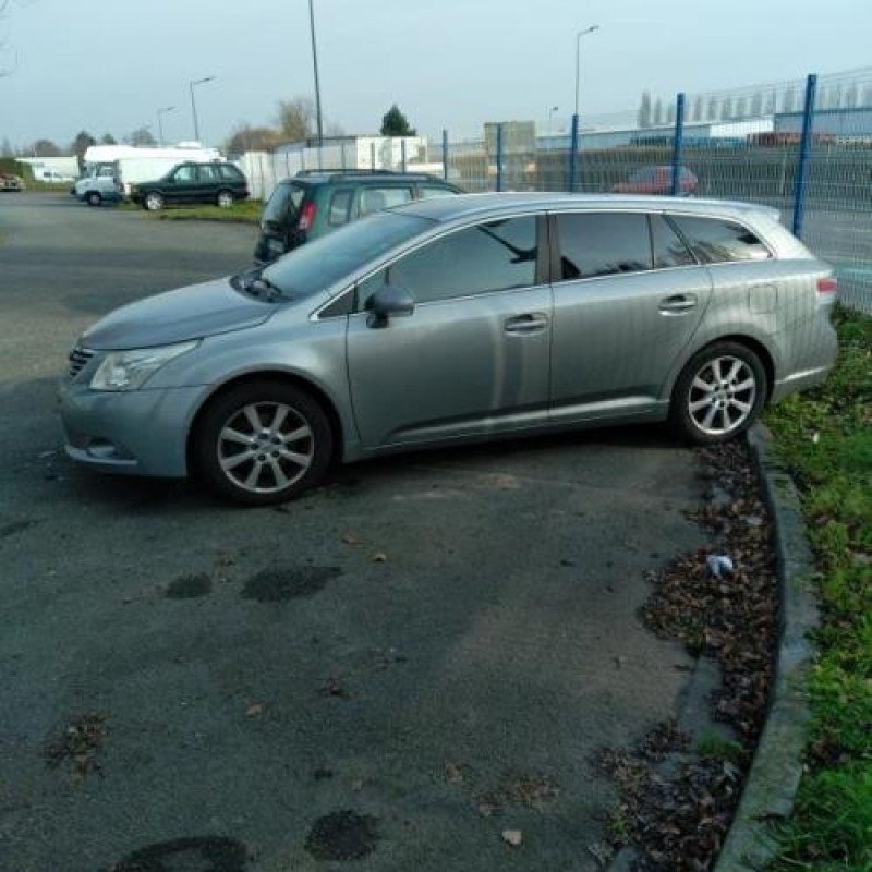 Bouton de warning TOYOTA AVENSIS 3 Photo n°6