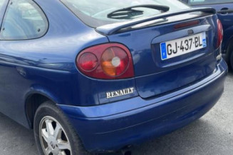 Porte avant gauche RENAULT MEGANE 1