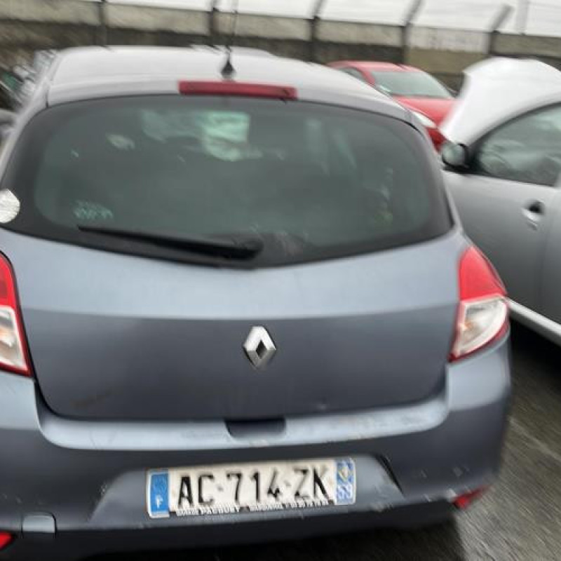 Boitier UCH RENAULT CLIO 3 Photo n°8