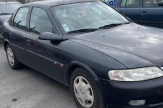 Moteur essuie glace avant OPEL VECTRA B