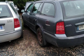 Feu arriere principal gauche (feux) SKODA OCTAVIA 1