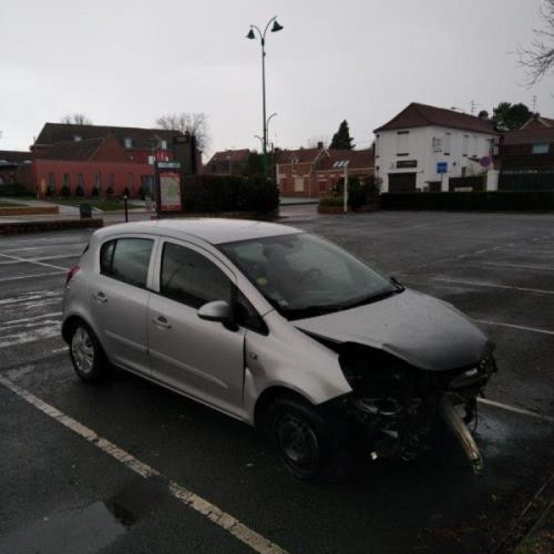 Porte avant gauche OPEL CORSA D Photo n°7