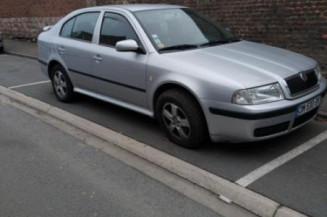 Porte avant gauche SKODA OCTAVIA 1