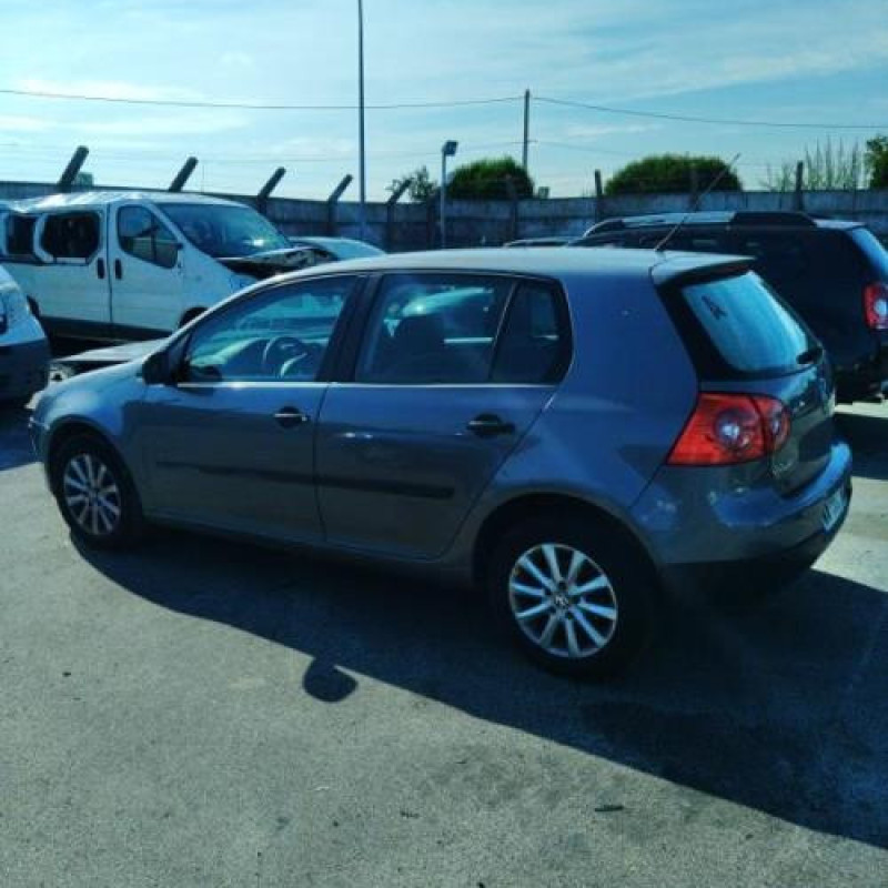 Feu arriere principal gauche (feux) VOLKSWAGEN GOLF 5 Photo n°7