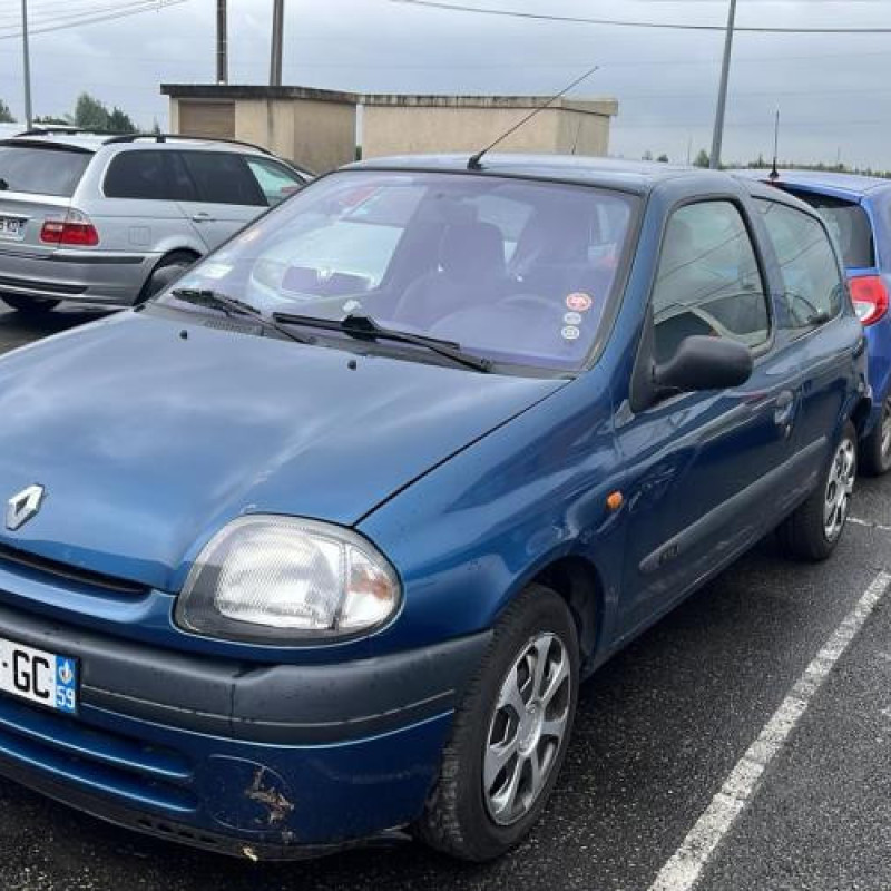 Calandre RENAULT CLIO 2 Photo n°6