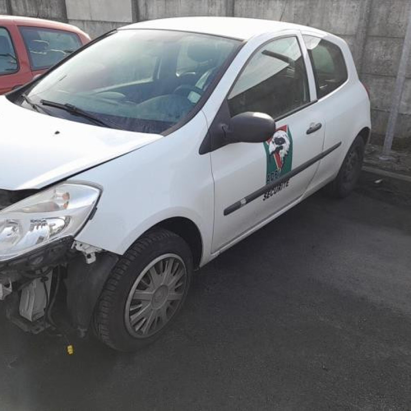 Boitier UCH RENAULT CLIO 3 Photo n°6