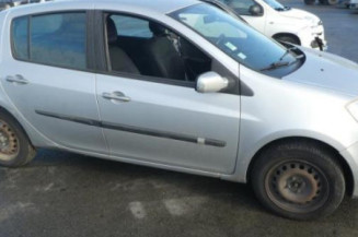 Renfort pare choc arriere (traverse) RENAULT CLIO 3