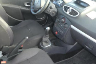 Renfort pare choc arriere (traverse) RENAULT CLIO 3