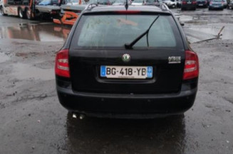 Anti brouillard droit (feux) SKODA OCTAVIA 2