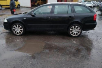 Anti brouillard gauche (feux) SKODA OCTAVIA 2