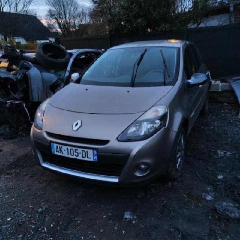 Boitier UCH RENAULT CLIO 3 Photo n°4