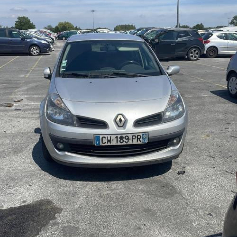 Boitier UCH RENAULT CLIO 3 Photo n°4