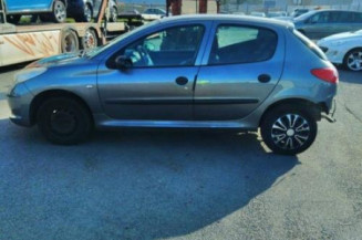 Traverse superieure PEUGEOT 206+