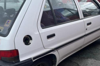 Poignee porte avant droit PEUGEOT 106